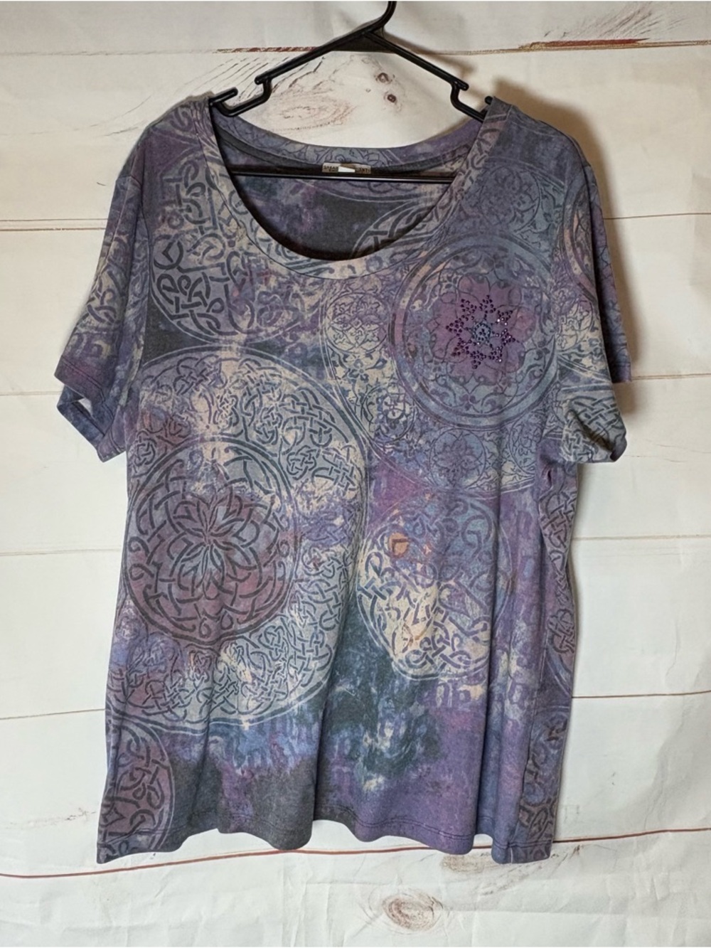 Great Northwest Clothing Company Purple Short-Sleeve Printed Scoop Neck Tee